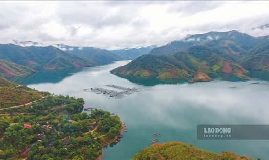 Một góc của vùng lòng hồ sông Đà ở Sơn La. Ảnh: Minh Nguyễn
