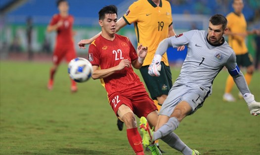 Chân sút chủ lực Nguyễn Tiến Linh không thể cùng tuyển Việt Nam ra sân ở trận đấu với Australia. Ảnh: Hoài Thu