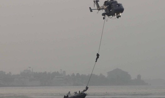 Trực thăng của MARCOS trong ngày Hải quân Ấn Độ 2013 tại Kochi. Ảnh: Hải quân Ấn Độ