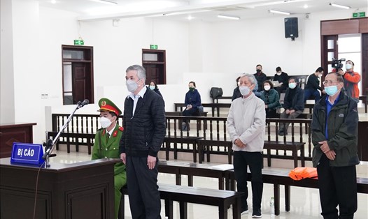 Phiên phúc thẩm chỉ có 3 bị cáo hầu toà, ông Vũ Huy Hoàng đề nghị xét xử vắng mặt do bệnh tật. Ảnh: V.D