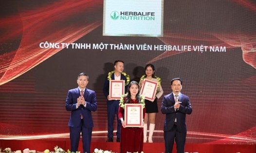 Herbalife Việt Nam Được Vinh Danh Top 500 Công ty Lớn Nhất Việt Nam 2021