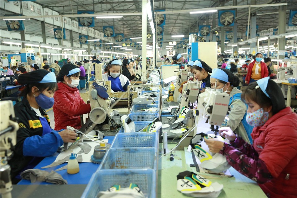 Bộ LĐTBXH sẽ khảo sát nhiều doanh nghiệp trên cả nước để thu thập thông tin về tình hình lao động, tiền lương. Ảnh minh họa: Hải Nguyễn