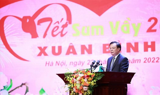 Đồng chí Đinh Tiến Dũng phát biểu tại Tết Sum vầy. Ảnh: Hải Nguyễn