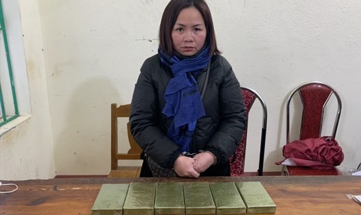 Bắt giữ nữ giáo viên mua bán ma túy tại Cao Bằng. Ảnh: CATK