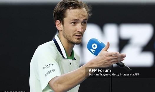 Daniil Medvedev tiếp tục "giãi bày" với người hâm mộ Australia về cách họ cổ vũ cho các tay vợt. Ảnh: AFP
