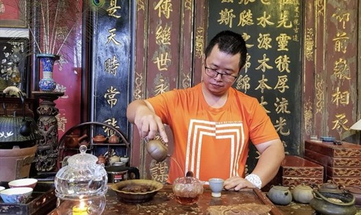 Nhà sưu tập Lê Thiện Gia. Ảnh: TĐAS