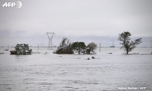 Một cơn bão nhiệt đới vừa đổ bộ vào Mozambique gây ra thiệt hại nặng nề cho đất nước Châu Phi này. Ảnh: AFP
