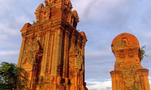 Cụm tháp Bánh Ít - Bình Định sau khi trùng tu. Ảnh: NTH