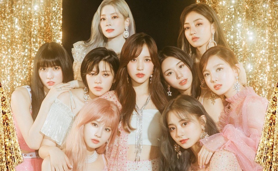 TWICE có thêm thành tích nhờ “The Feels”. Ảnh: Poster JYP. TWICE có thêm thành tích nhờ “The Feels”. Ảnh: Poster JYP.