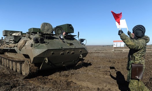 Trạm gây nhiễu tự động của tổ hợp tác chiến điện tử Borisoglebsk-2 trong cuộc thi huấn luyện dã chiến ở vùng Rostov, gần biên giới Ukraina. Ảnh: Sputnik