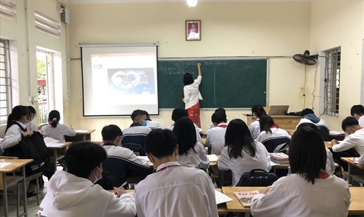 Học sinh các khối lớp từ 7 đến 12 tại Hà Nội đi học trực tiếp từ ngày 8.2. Ảnh: Tường Vân.