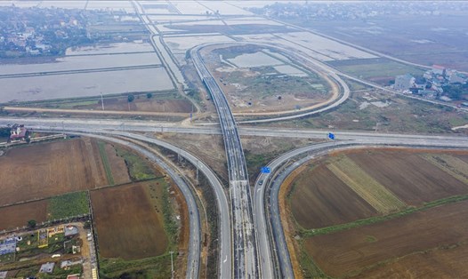 Dự án thành phần cao tốc Bắc - Nam, đoạn Cao Bồ - Mai Sơn có tổng chiều dài 15,2km nối từ Nam Định - Ninh Bình. Ảnh: NT