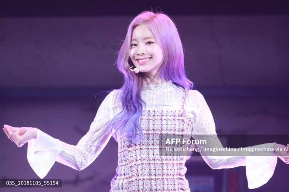 Dahyun - TWICE sở hữu nhan sắc nổi bật cùng tài năng trong âm nhạc. Ảnh: AFP. Dahyun - TWICE sở hữu nhan sắc nổi bật cùng tài năng trong âm nhạc. Ảnh: AFP.