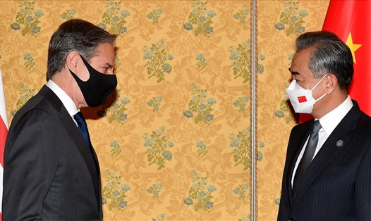 Ngoại trưởng Mỹ Antony Blinken và Ngoại trưởng Trung Quốc Vương Nghị. Ảnh: AFP