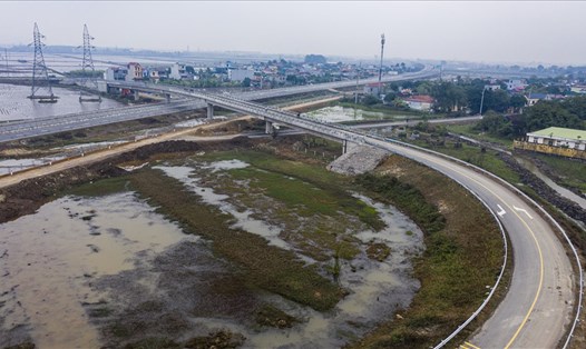 Dự án thành phần cao tốc Bắc - Nam, đoạn Cao Bồ - Mai Sơn có tổng chiều dài 15,2km nối từ Nam Định - Ninh Bình. Ảnh: NT