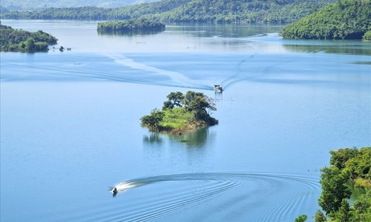 Hồ Tà Đùng là điểm thăm quan du lịch nổi tiếng ở Đắk Nông. Ảnh: Phan Tuấn