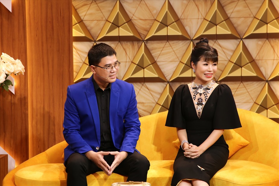Cặp đôi qua một lần đò đến với nhau và quyết không có con để chăm con riêng