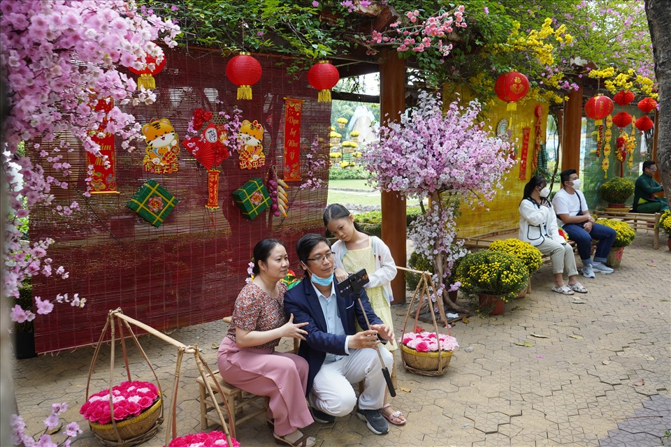 Công viên văn hóa Đầm Sen nhộn nhịp trước thềm Tết Nhâm Dần 2022