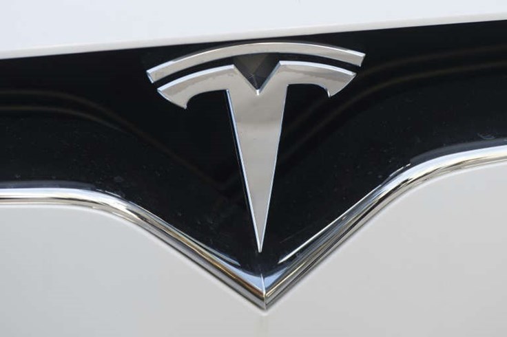Tesla cung cấp gần 1 triệu ôtô trên toàn cầu năm 2021