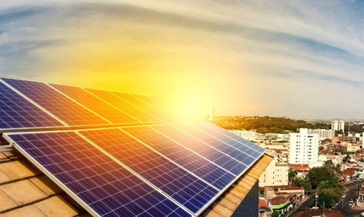 Trung Quốc dẫn đầu thế giới về số lượng tấm pin mặt trời trên mái nhà. Ảnh: Shutterstock