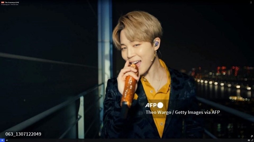 Fan mong Jimin - BTS sớm khoẻ lại. Ảnh: AFP. Fan mong Jimin - BTS sớm khoẻ lại. Ảnh: AFP.