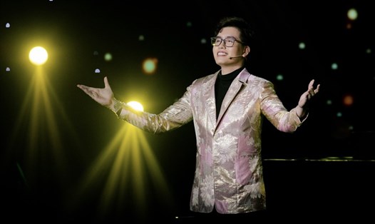 MC Nam Linh xuất sắc đoạt giải Én Bạc 2021. Ảnh: NVCC