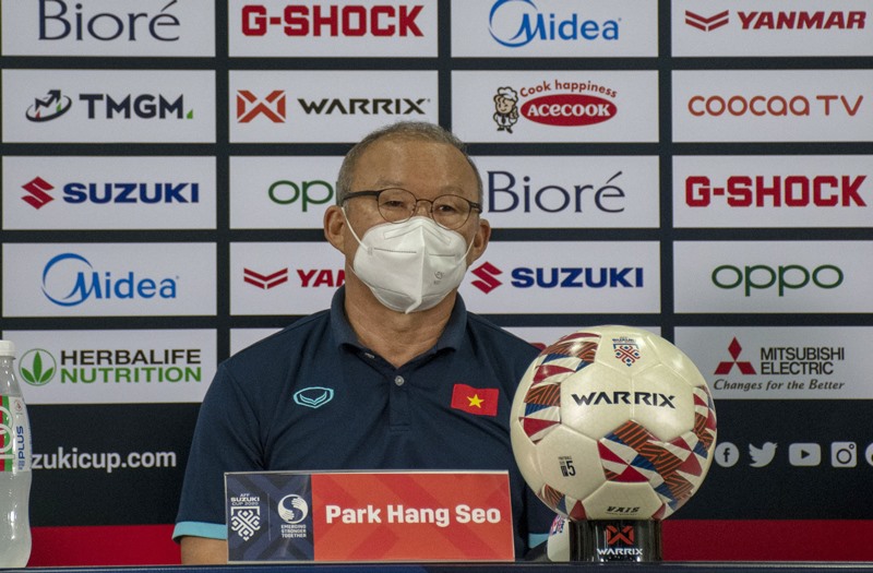 Huấn luyện viên Park Hang-seo sau thất bại tại AFF Cup 2020 lại bắt tay vào vòng loại cuối World Cup 2022. Ảnh: VFF