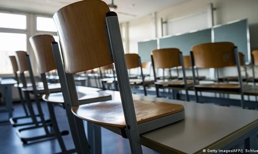 Hàng nghìn trường học ở Mỹ đã trì hoãn việc trở lại lớp học trực tiếp khi biến thể Omicron đã khiến số ca nhiễm COVID-19 lên mức cao chưa từng thấy. 
Ảnh: AFP