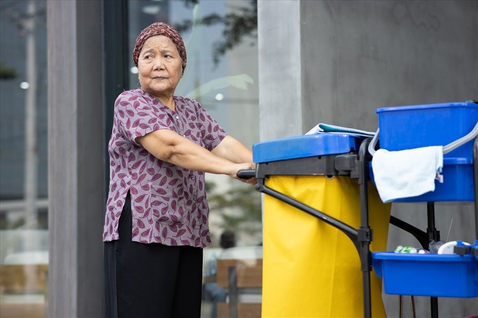 Nghệ sĩ Lê Thiện đóng phim Tết. Ảnh: NSCC. Nghệ sĩ Lê Thiện đóng phim Tết. Ảnh: NSCC.