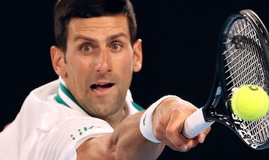 Novak Djokovic đã xác nhận sẽ tham gia thi đấu tại Australian Open vào cuối tháng này sau khi được miễn trừ tiêm chủng bởi ban tổ chức giải đấu. Ảnh: AFP