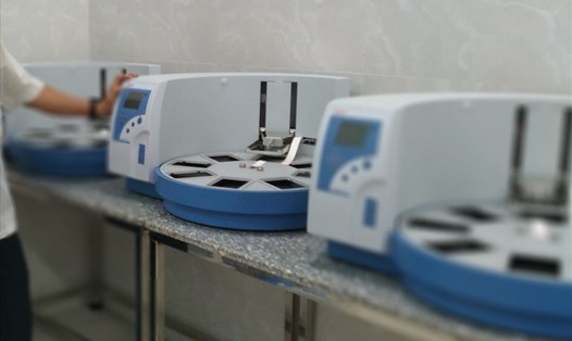 Máy xét nghiệm RT-PCR UB MTTQ VN tỉnh Bình Dương của Công ty Việt Á. Ảnh: UB MTTQ VN BD