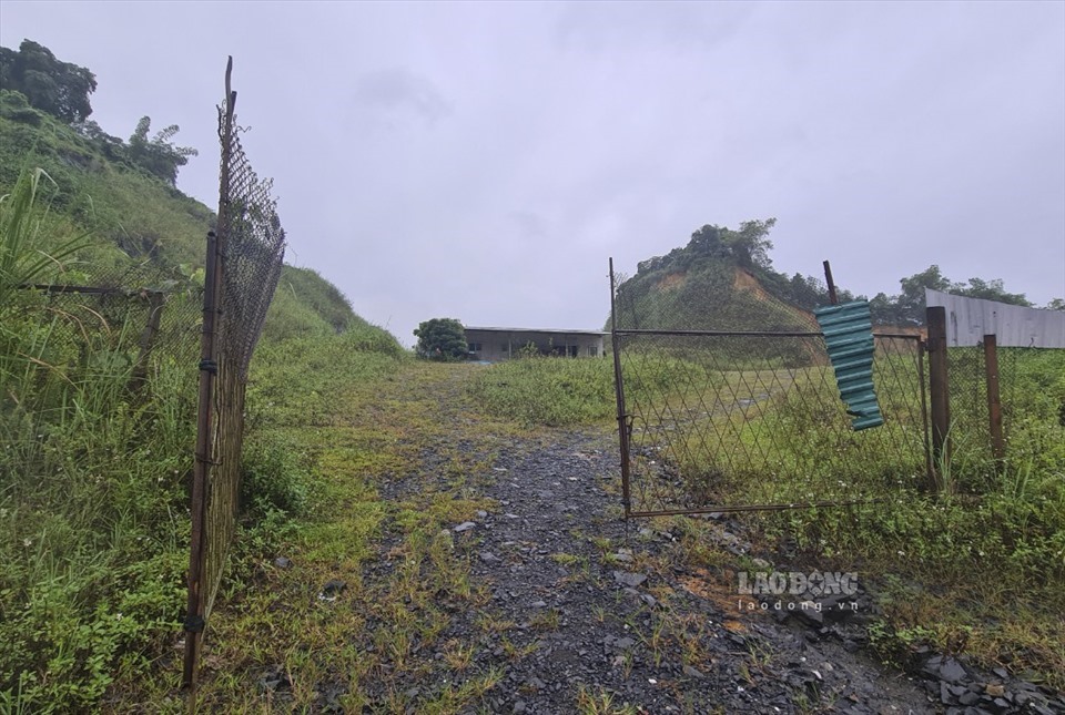 Ở thời điểm hiện tại, khu vực từng là dự án du lịch, khách sạn của Công ty Lilama chỉ là bãi đất trống hoang tàn.