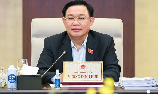 Chủ tịch Quốc hội Vương Đình Huệ phát biểu tại phiên họp. Ảnh: PV
