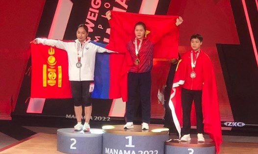 Quàng Thị Tâm giành Huy chương Vàng cho thể thao Việt Nam nội dung cử giật hạng 59kg nữ. Ảnh: AWF