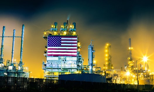 Mỹ tăng cường xuất khẩu LNG cho EU với giá cao. Ảnh: AFP