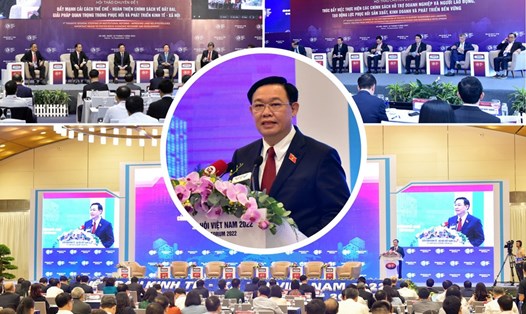 Chủ tịch Quốc hội Vương Đình Huệ phát biểu tại diễn đàn Kinh tế Xã hội 2022. Ảnh: P.Đ