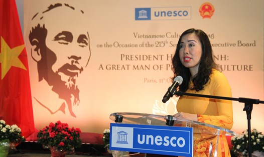 Lễ kỷ niệm 35 năm tổ chức UNESCO thông qua Nghị quyết tôn vinh Chủ tịch Hồ Chí Minh tại trụ sở UNESCO, Paris, Pháp ngày 11.10. Ảnh: Thanh Hà