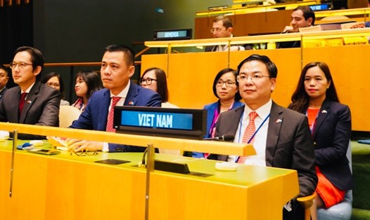 Ngày 11.10.2022 tại Trụ sở Liên Hợp Quốc (New York, Mỹ), Đại hội đồng Liên Hợp Quốc đã bầu 14 quốc gia làm thành viên Hội đồng Nhân quyền Liên Hợp Quốc nhiệm kỳ 2023-2025, trong đó có Việt Nam. Ảnh: Bộ Ngoại giao