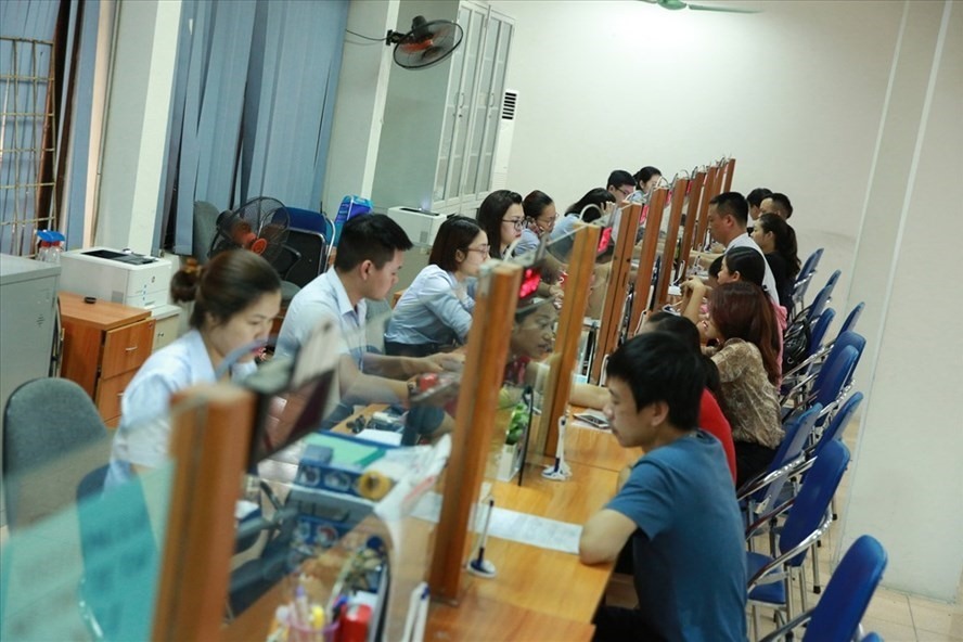 Cán bộ, công chức, viên chức rất mong chờ được tăng lương.