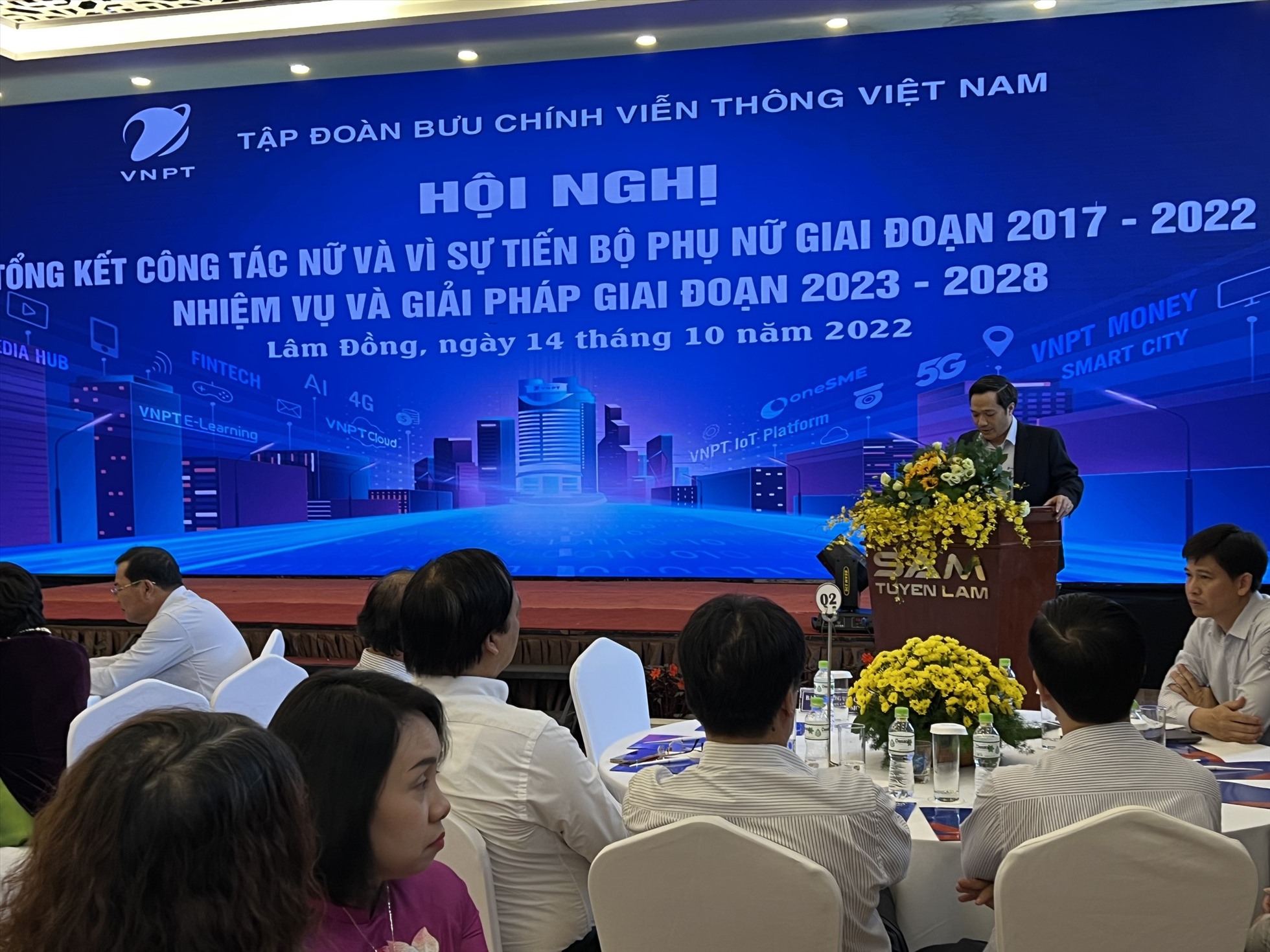 Tập đoàn và Công đoàn Bưu chính Viễn thông Việt Nam tổ chức hội nghị tổng kết công tác nữ và “Vì sự tiến bộ của phụ nữ” giai đoạn 2017 - 2022. Ảnh: Đan Phương
