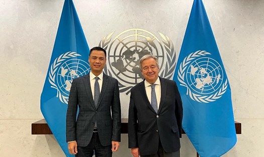 Tổng thư ký Liên Hợp Quốc Antonio Guterres (phải) và Đại sứ, Trưởng Phái đoàn Việt Nam tại Liên Hợp Quốc Đặng Hoàng Giang. Ảnh: BNG