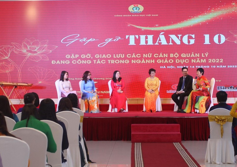 Các đại biểu tại buổi giao lưu. Ảnh LA