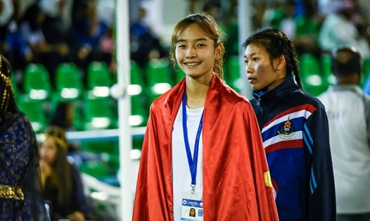 Nguyễn Khánh Linh mang huy chương vàng đầu tiên cho Việt Nam tại giải điền kinh U18 Châu Á. Ảnh: AAA