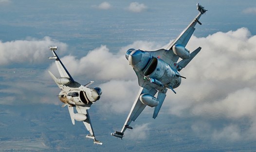 Tiêm kích F-16 tham gia cuộc tập trận Air Shielding của NATO ở miền trung Ba Lan, ngày 12.10.2022. Ảnh: AFP
