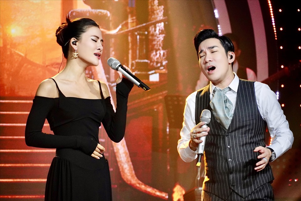 Quang Hà và Hà Nhi tham gia chương trình "Giao lộ thời gian". Ảnh: NVCC