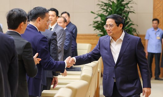 Thủ tướng Phạm Minh Chính gặp mặt lãnh đạo các ngân hàng thương mại. Ảnh: Nhật Bắc