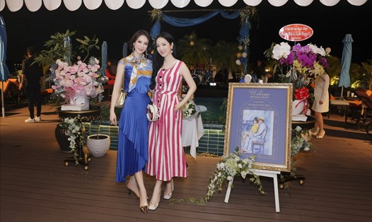MC Thanh Mai vui vẻ hội ngộ với Hoa hậu Giáng My. Ảnh: NVCC