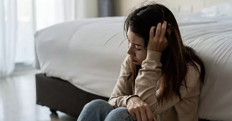 Thiếu ngủ ảnh hưởng nghiêm trọng đến rụng tóc như thế nào?