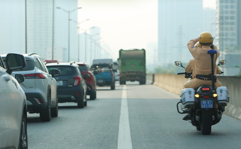 Đề xuất CSGT mặc thường phục để phát hiện vi phạm: Khó phân biệt thật - giả