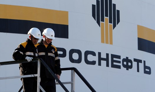 Nhân viên tập đoàn dầu khí Nga Rosneft. Ảnh: Reuters